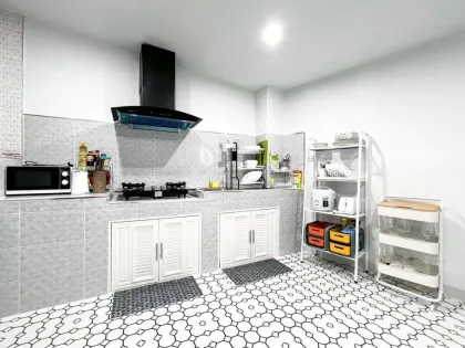 Villa amueblada de 3 dormitorios y 2 baños en el centro de Patong, Phuket