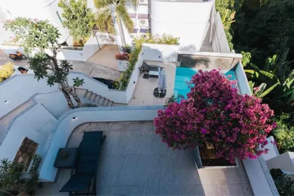 Вилла с 5 спальнями и бассейном в аренду в Baan Chalong Residence