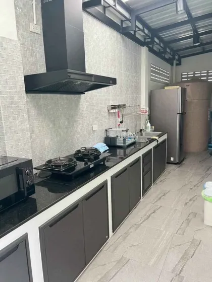Villa de 3 dormitorios y 2 baños en alquiler en Supalai Palm Springs, Chalong