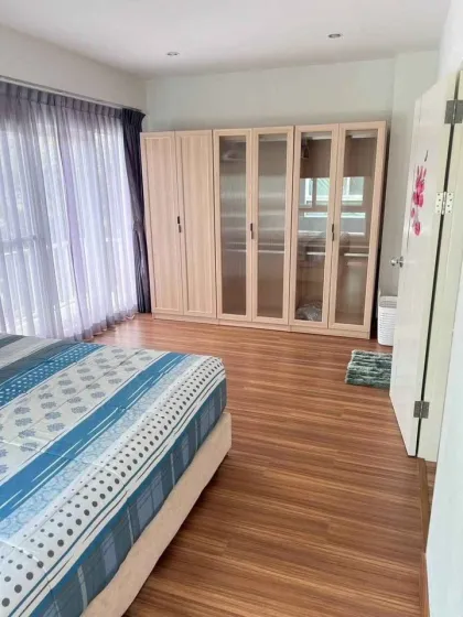 Villa de 3 dormitorios y 2 baños en alquiler en Supalai Palm Springs, Chalong