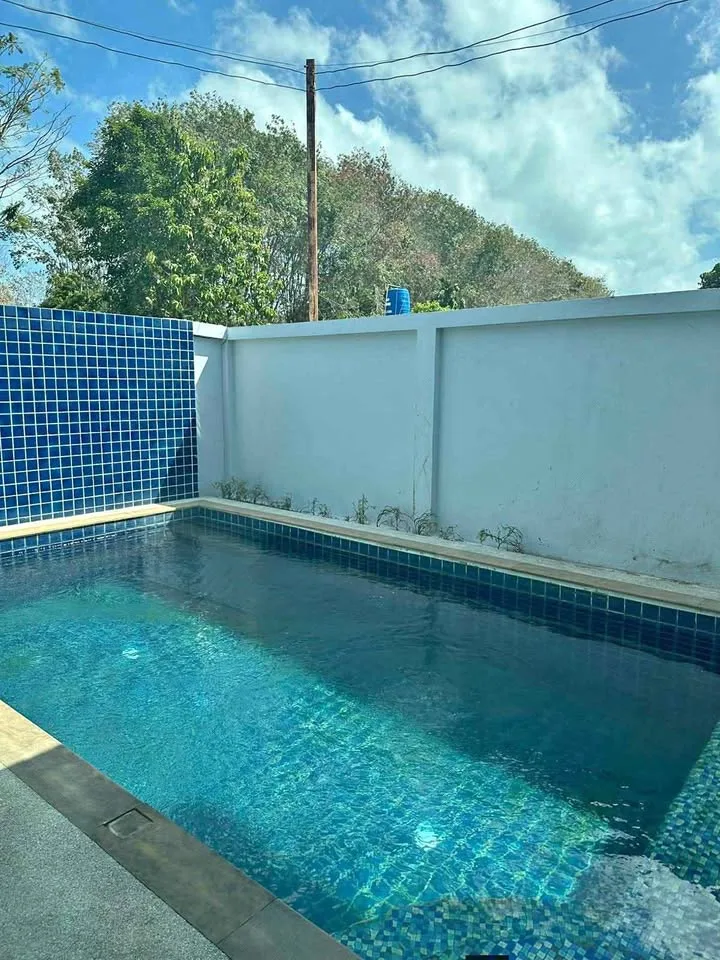 Villa con piscina de 2 dormitorios en alquiler en Pa Klok, Thalang