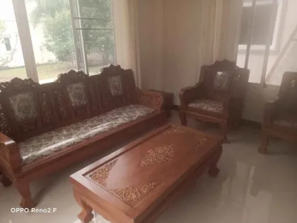 Современный дом с 4 спальнями в аренду в Паклок, Пхукет