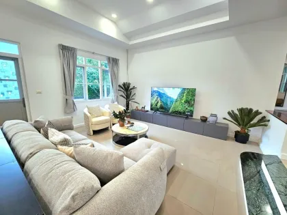 Neu renovierte Privatpool-Villa im Land and Houses Park, Chalong