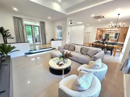 Neu renovierte Privatpool-Villa im Land and Houses Park, Chalong