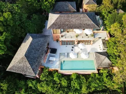 Аренда виллы с бассейном и видом на океан класса люкс в Sripanwa Estate