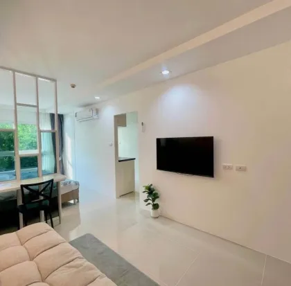1-Bedroom, 1-Bathroom Apartment for Rent at The Royal Place, Phuket