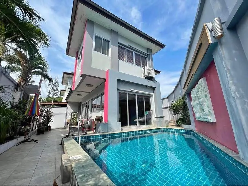 Elegant 3-Bedroom Private Pool Villa in Pasak, Cherngtalay