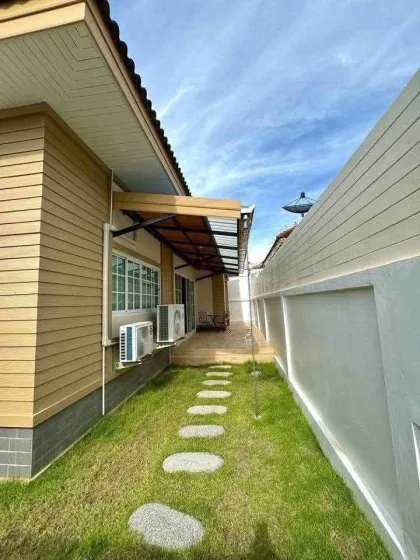 Voll möblierte Villa mit 2 Schlafzimmern und 2 Bädern in Koh Kaew zu vermieten