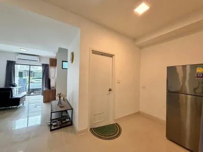 3-Schlafzimmer, 2-Badezimmer Reihenhaus zur Miete in Samkong, Phuket Town