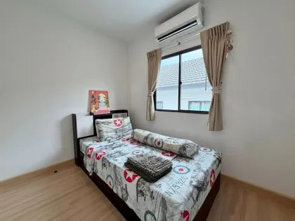 3-Schlafzimmer, 2-Badezimmer Reihenhaus zur Miete in Samkong, Phuket Town