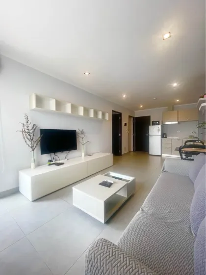 1-комнатная квартира в аренду в The Tower Condo, Чалонг