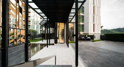 Modern 1 Bedroom Condo at The Base Uptown