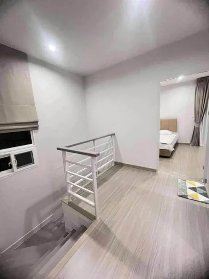 Brandneue 3-Zimmer-Villa zur Miete in Supalai Lake Ville, Koh Kaew