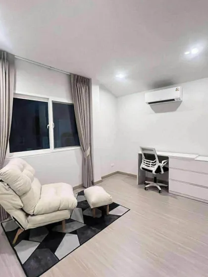 Brandneue 3-Zimmer-Villa zur Miete in Supalai Lake Ville, Koh Kaew