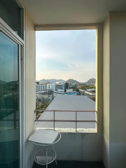 Condo de 1 Recámara Amigable con Mascotas en Living Residence Phuket