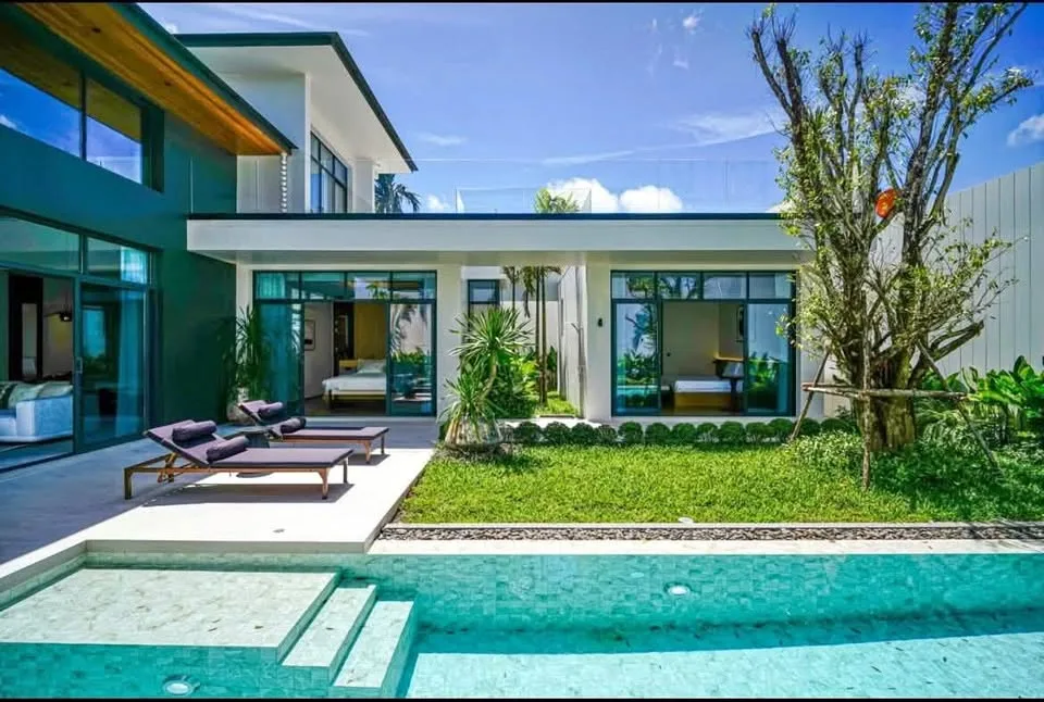 Villa 4 chambres avec piscine privée à louer à Chalong