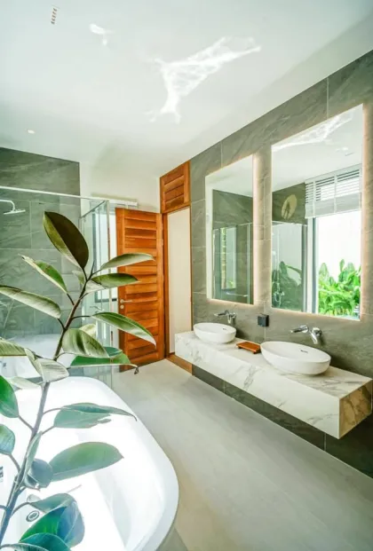Villa de 4 habitaciones con piscina privada en alquiler en Chalong