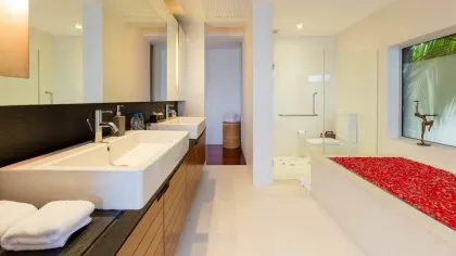 Ocean Breeze Luxe Villa with 4 Beds & 5 Baths at Surin Beach