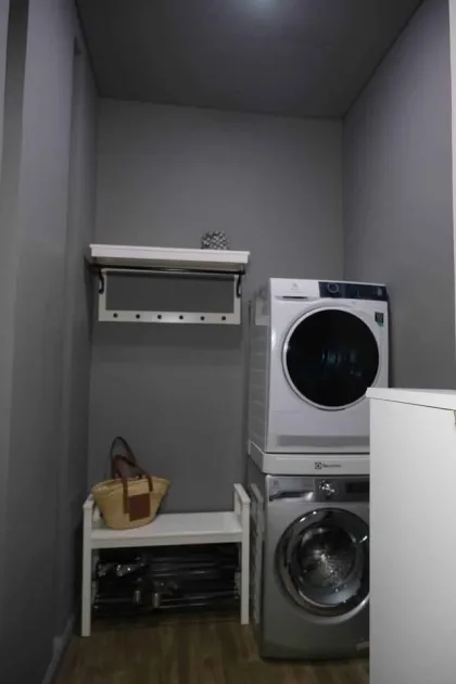 คอนโด 2 ห้องนอนกว้างขวางให้เช่าในราไวย์