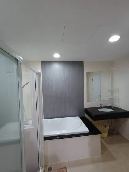1-комнатная квартира с ванной в аренду в Patong Phuket Villa