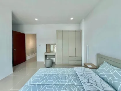 3 Schlafzimmer, 3 Badezimmer Reihenhaus zur Miete in Kathu