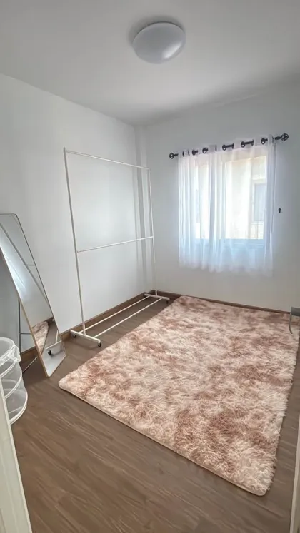 Amplia Villa de 3 Dormitorios con Gran Jardín en Green Ville Ban Pakrongcheep