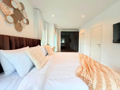 Elegante 4-Schlafzimmer-Poolvilla zur Miete in Saransiri Retreat Koh Kaew