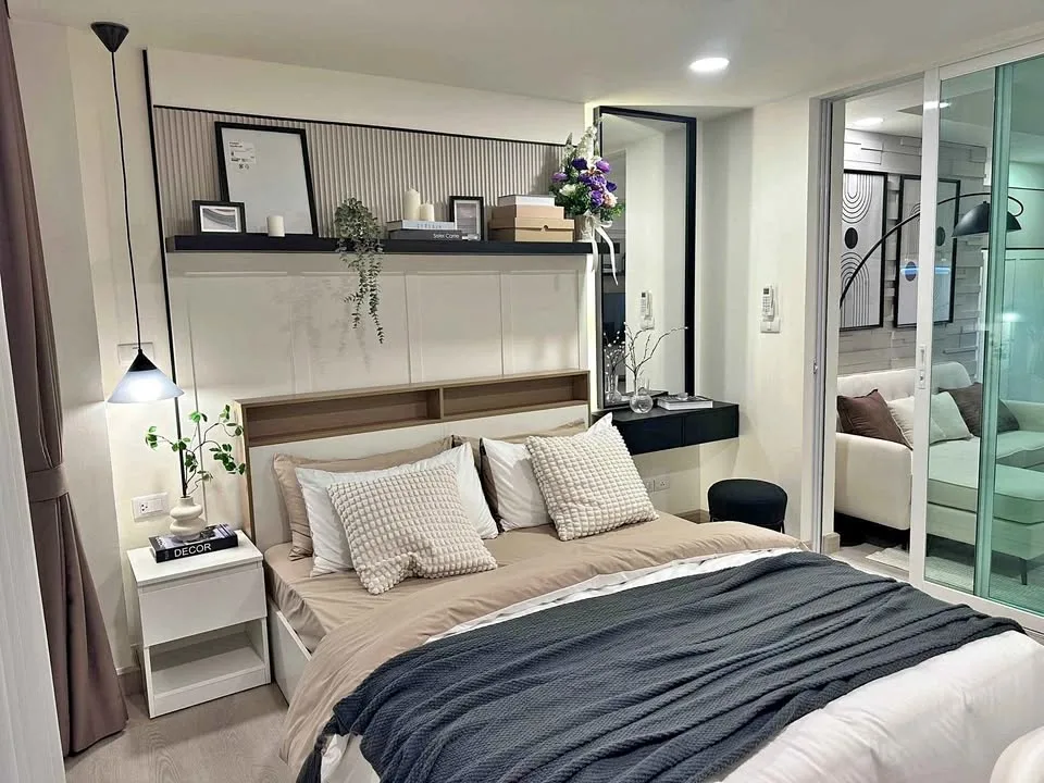 1 Bedroom 1 Bathroom Apartment for Rent at The Royal Palace Condo