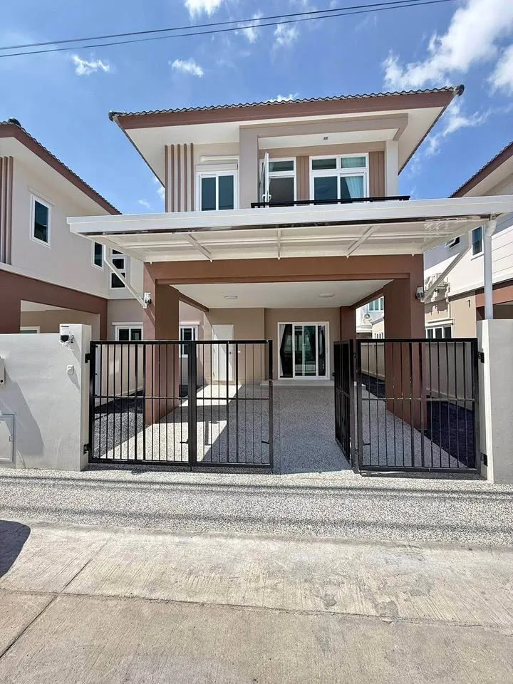 Villa de 4 habitaciones y 3 baños en alquiler en Rawai, Phuket