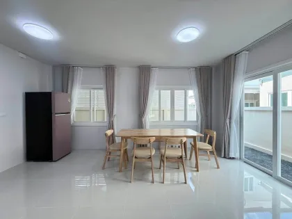 Дом с 4 спальнями и 3 ванными комнатами в аренду в Mana Kathu Lake House, Kathu