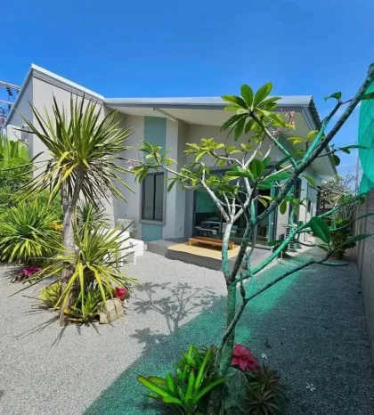 Haus mit 2 Schlafzimmern und westlicher Küche in Chalong