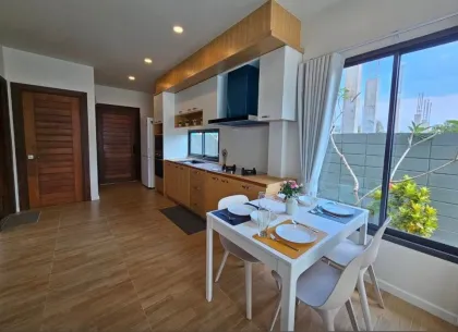 Haus mit 2 Schlafzimmern und westlicher Küche in Chalong