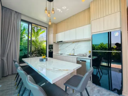 3-Zimmer Villa mit privatem Pool zur Miete nahe Nai Harn Strand