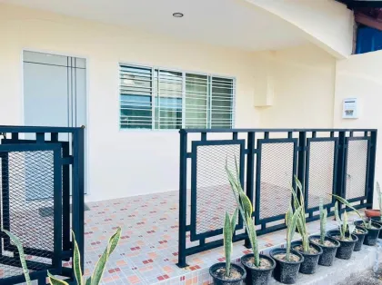 2-Schlafzimmer 1-Badezimmer Mietshaus in Soi Nam Tok Kathu, Phuket