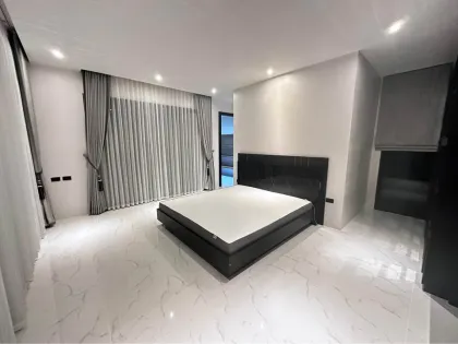 Villa privée avec piscine, 3 chambres 4 salles de bain à Chalong