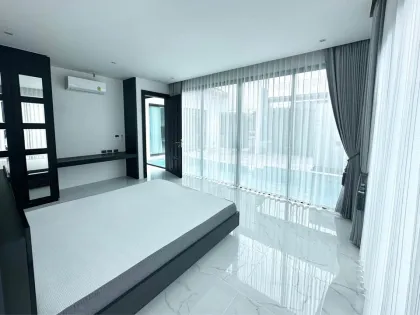 Villa privée avec piscine, 3 chambres 4 salles de bain à Chalong