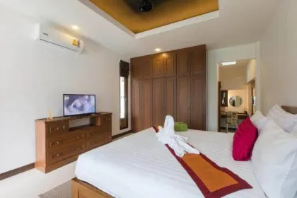 Villa avec Piscine de 3 Chambres à Louer à Rawai, Phuket