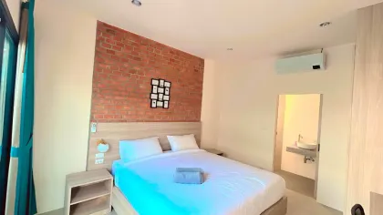 ธุรกิจโรงแรมพร้อมดำเนินการ 20 เตียงพร้อมสระว่ายน้ำที่ฉลอง