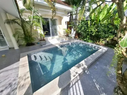 Privatpool-Villa in Land & House Chalong mit 3 Schlafzimmern