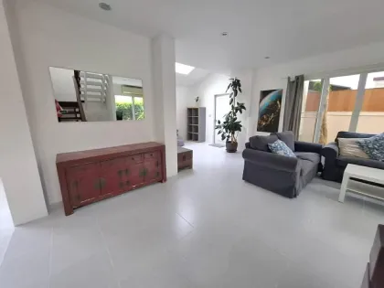 Privatpool-Villa in Land & House Chalong mit 3 Schlafzimmern