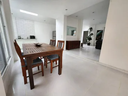 Privatpool-Villa in Land & House Chalong mit 3 Schlafzimmern