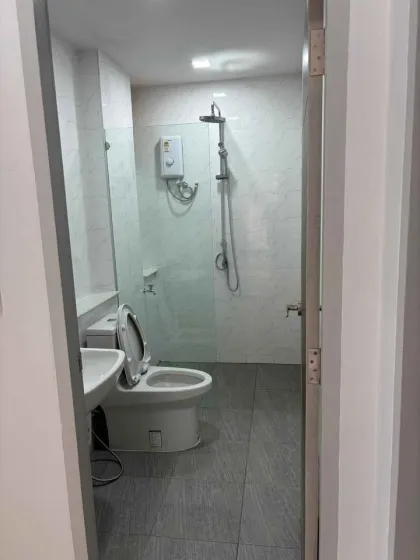 Квартира с 1 спальней и мебелью в аренду в The Base Bukit Condo