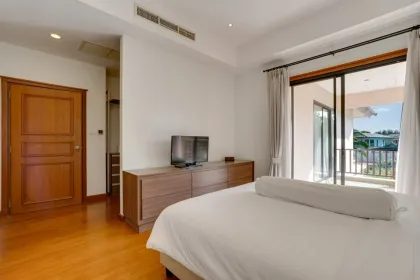 Geräumige 4-Zimmer-Villa mit Privatpool zur Miete in Laguna