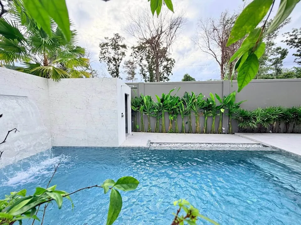 Elegante 4-Schlafzimmer Poolvilla zur Miete in Koh Kaew