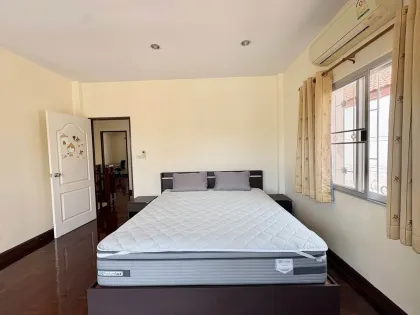 Villa de 3 habitaciones y 3 baños con vista al jardín en alquiler en Wichit, Phuket