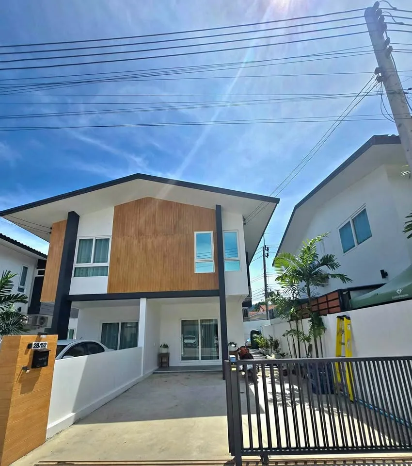 3 Bedroom 3 Bathroom Townhouse for Rent in Smileville X2 Bang Jo, Thalang