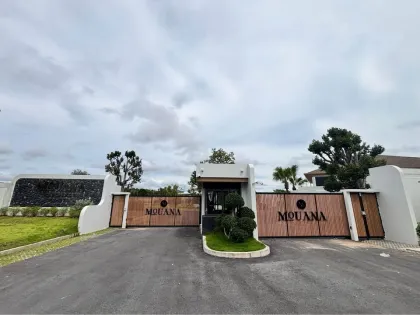 普吉岛Ko Kaew靠近BISP的豪华4卧室带泳池别墅