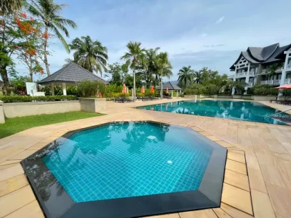 Appartement 2 Chambres avec Vue sur le Golf à Louer à Allamanda Laguna Phuket