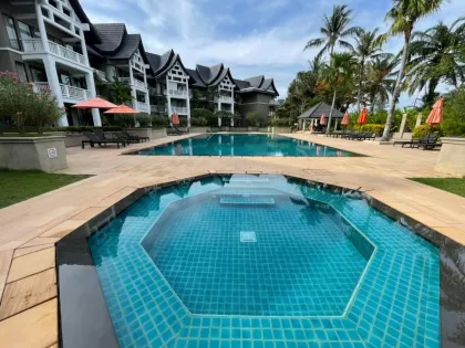 Appartement 2 Chambres avec Vue sur le Golf à Louer à Allamanda Laguna Phuket