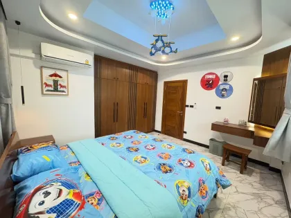 Роскошная вилла с 4 спальнями и бассейном в аренду в Khruhas Thani Village, Phuket Town